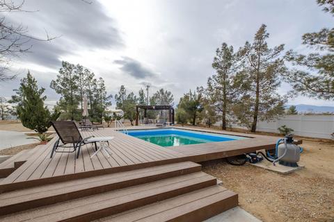 11624 Acanthus St, Phelan, CA 92371 photo 4