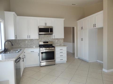 Undisclosed, Adelanto, CA 92301 photo 1