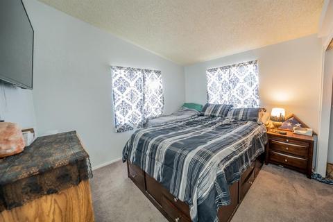 2676 Calaveras Rd, Pinon Hills, CA 92372 photo 22