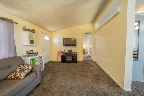 2676 Calaveras Rd, Pinon Hills, CA 92372 photo 8