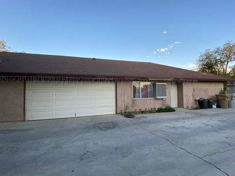 16205 Spruce St, Hesperia, CA 92345 photo 1