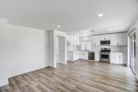 11524 Spring St, Adelanto, CA 92301 photo 16