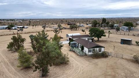 6833 Camellia Rd, Phelan, CA 92371 photo 16