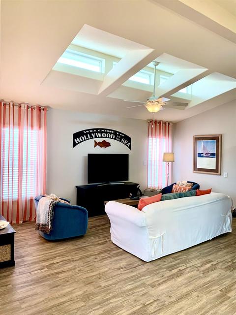 Undisclosed, Oxnard, CA 93035 photo 26