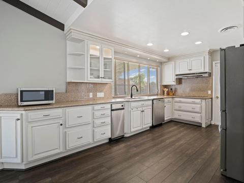 43812 Halcom Ave, Lancaster, CA 93536 photo 6