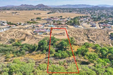 14440 Riverside Dr, Apple Valley, CA 92307 photo 8