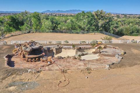 14440 Riverside Dr, Apple Valley, CA 92307 photo 2