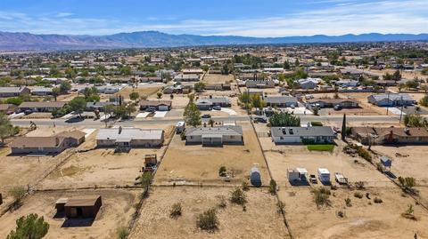 18298 Birch St, Hesperia, CA 92345 photo 16