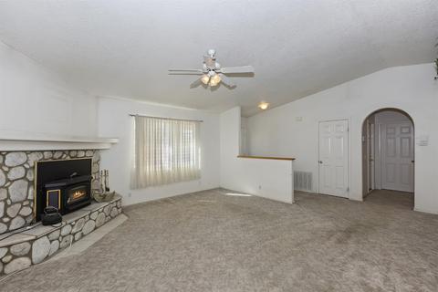 18298 Birch St, Hesperia, CA 92345 photo 4