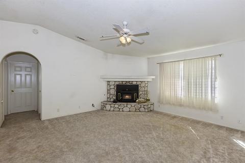 18298 Birch St, Hesperia, CA 92345 photo 3