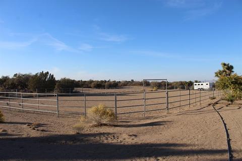 Undisclosed, Phelan, CA 92371 photo 48