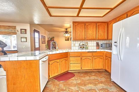 7211 Amanda Way, Hesperia, CA 92345 photo 21