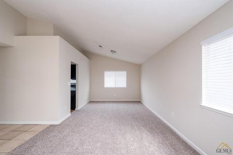 5504 Silvergate St, Bakersfield, CA 93313 photo 3