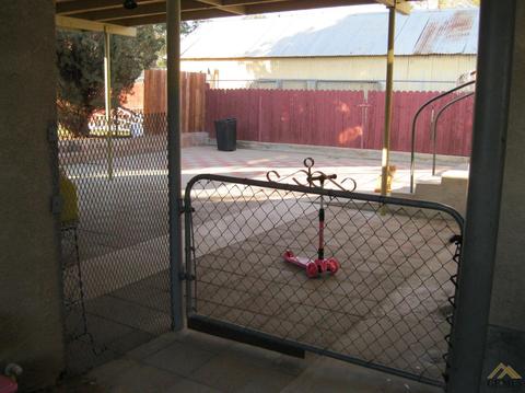 509 Van Buren St, Taft, CA 93268 photo 7