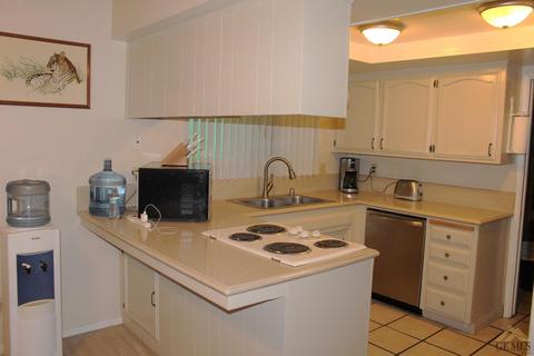 9012 Eucalyptus Dr, Bakersfield, CA 93306 photo 7