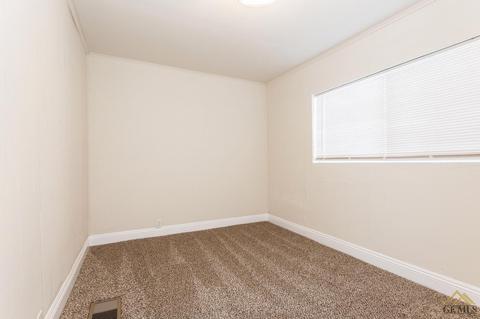 607 Fillmore St, Taft, CA 93268 photo 12