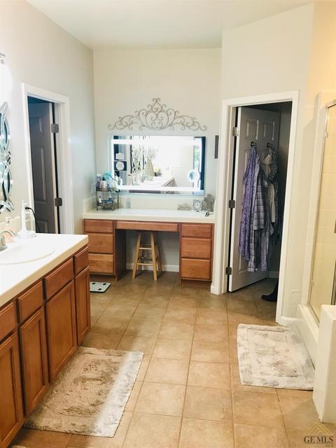 6902 Rangeview Dr, Bakersfield, CA 93312 photo 8