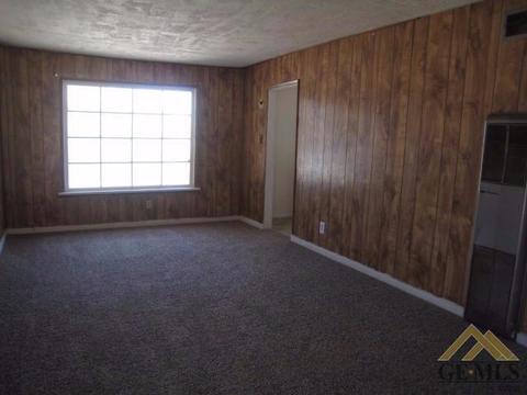 532 Rose Ave, Taft, CA 93268 photo 2