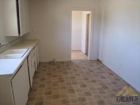 532 Rose Ave, Taft, CA 93268 photo 4