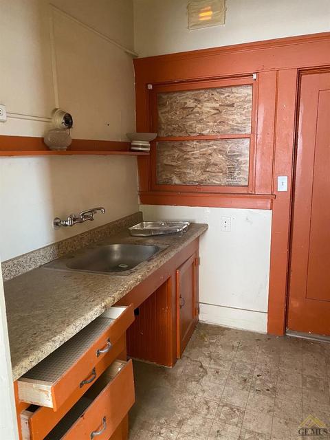 1701 B St, Bakersfield, CA 93301 photo 9