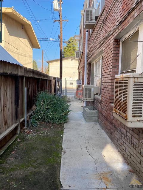 1701 B St, Bakersfield, CA 93301 photo 16