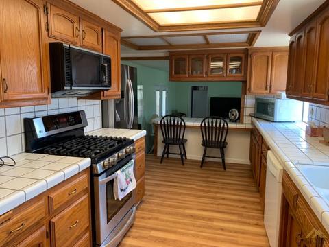 200 Beech St, Bakersfield, CA 93304 photo 6