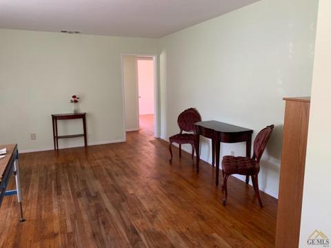 200 Beech St, Bakersfield, CA 93304 photo 4