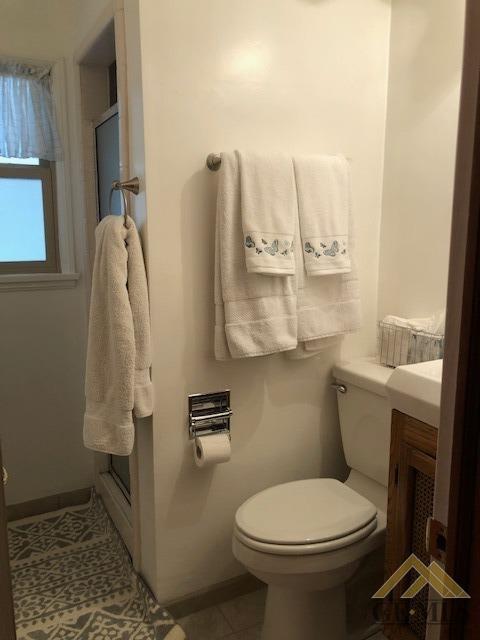 220 E Kern St, Taft, CA 93268 photo 9