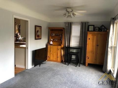220 E Kern St, Taft, CA 93268 photo 6