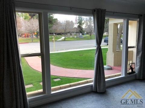 220 E Kern St, Taft, CA 93268 photo 4