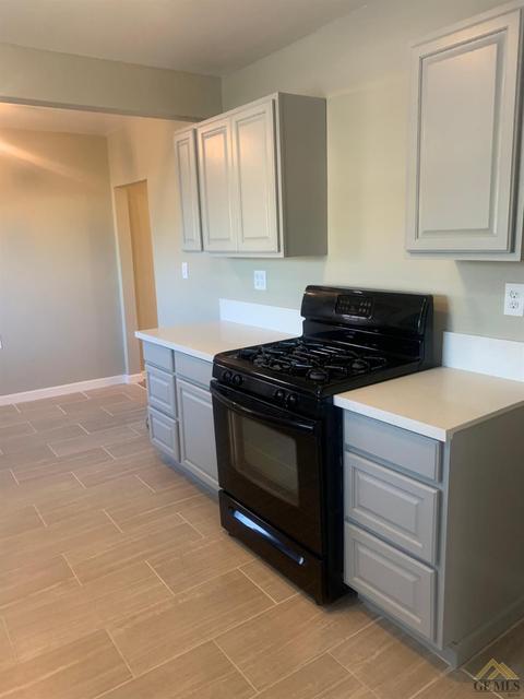 701 D St, Taft, CA 93268 photo 9