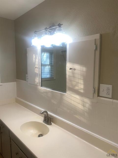 701 D St, Taft, CA 93268 photo 15