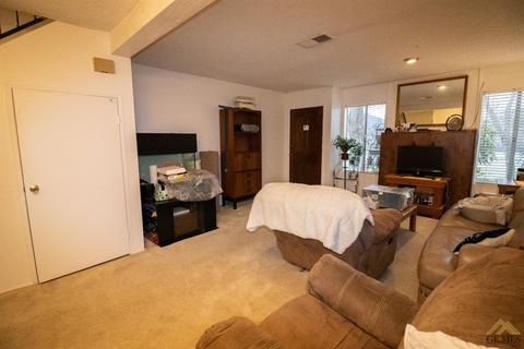 18241 Saint Andrews Dr #312, Tehachapi, CA 93561 photo 4