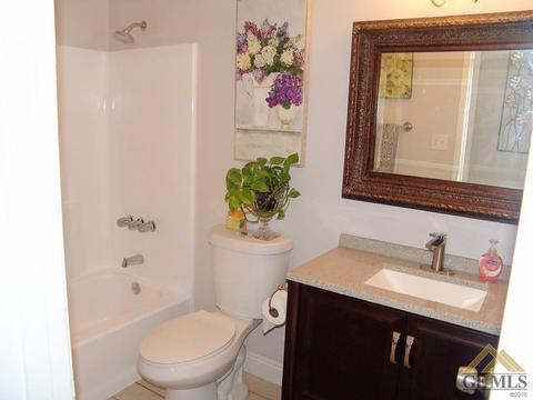 7812 Georgetown Ave, Lamont, CA 93241 photo 18
