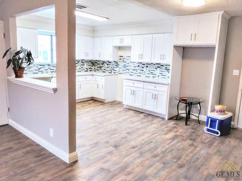 7812 Georgetown Ave, Lamont, CA 93241 photo 9