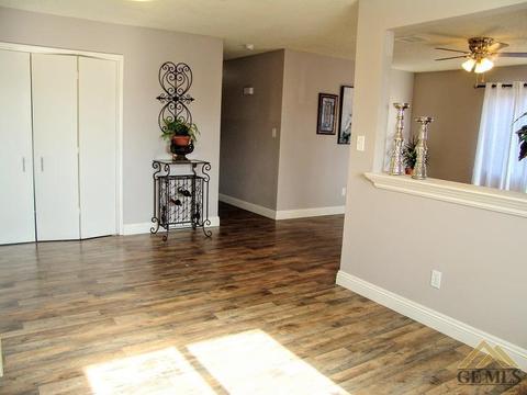 7812 Georgetown Ave, Lamont, CA 93241 photo 8