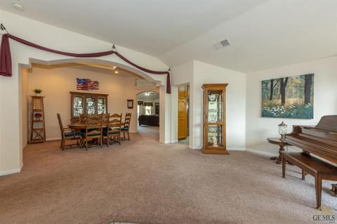 623 Faversham Way, Bakersfield, CA 93311 photo 8