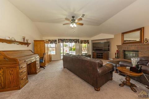 623 Faversham Way, Bakersfield, CA 93311 photo 13