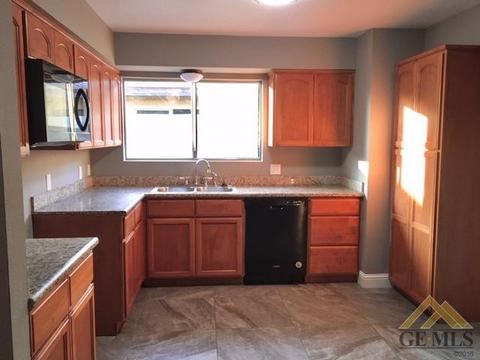 2600 Eissler Ct, Bakersfield, CA 93306 photo 7