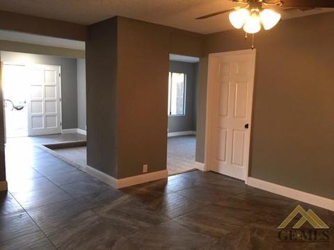2600 Eissler Ct, Bakersfield, CA 93306 photo 5