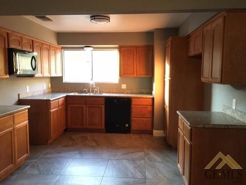 2600 Eissler Ct, Bakersfield, CA 93306 photo 6
