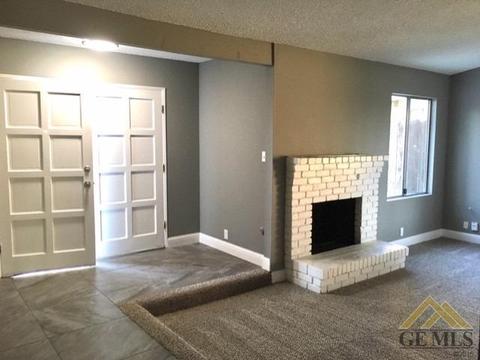 2600 Eissler Ct, Bakersfield, CA 93306 photo 2