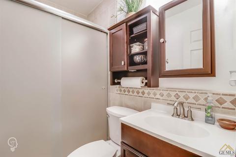 7800 Florence Ave, Lamont, CA 93241 photo 6