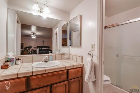 7800 Florence Ave, Lamont, CA 93241 photo 9