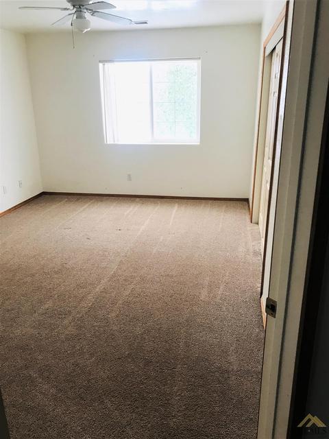 19700 Apache St, Tehachapi, CA 93561 photo 8