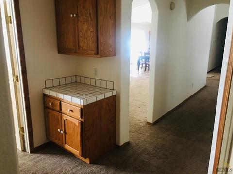19700 Apache St, Tehachapi, CA 93561 photo 7