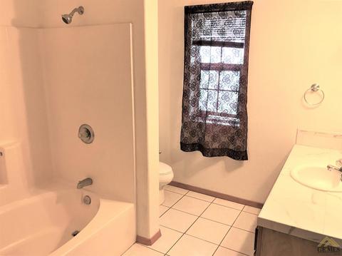 19700 Apache St, Tehachapi, CA 93561 photo 11