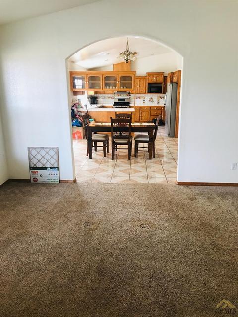 19700 Apache St, Tehachapi, CA 93561 photo 6