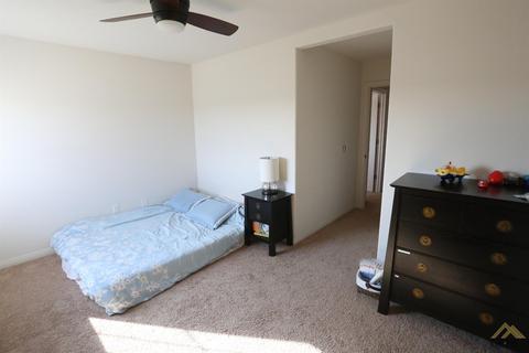 509 White Alder Dr, Bakersfield, CA 93314 photo 17