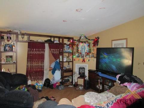 10439 Brutton St, Delano, CA 93215 photo 3